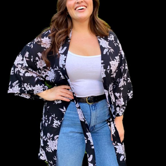 Spiritual Gangster Women's Black/Grey/White Floral Print MAYA Kimono, One Size - Picture 3 of 7